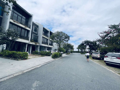 Bán Shophouse giá siêu rẻ tại Casamia Hội An