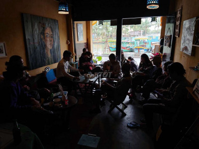 Cho thuê nhà phố cổ, 2 tầng, view sông,