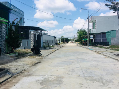 chính chủ bán vài lô sát trục DT610B , gần chợ 4xx