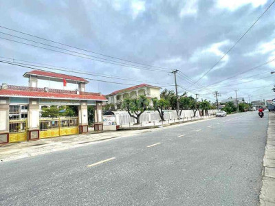 Bán lô 2 mặt tiền thích hợp xây biệt thự nhà vườn