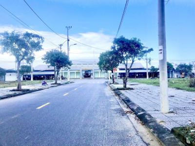 Đất sổ đỏ Khu Phố chợ Điện Nam Bắc đương 5m5 lề 3m