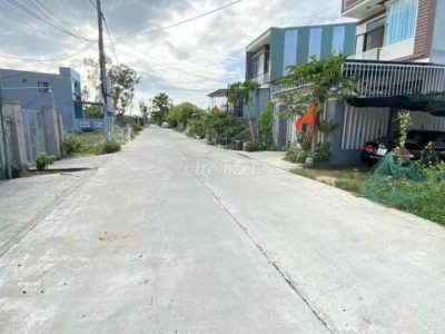 Quá Rẻ cho Lô Góc Chợ Đại Hiệp. 100m2/930tr