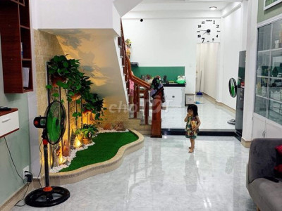 Nhà 90m2 đường Lý Thường Kiệt sầm uất nhất Hội An