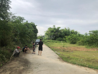 Bán 105m2 đất cách DT610 chỉ 70m gần KDL Gò Nổi.