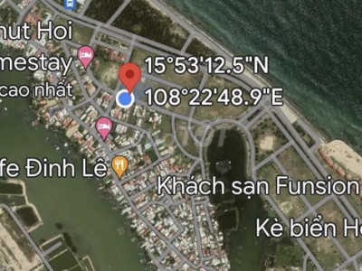 bán gấp nhà MT đường 10m5 gốc ngã tư view biển