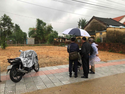 CẦN BÁN GẤP LÔ MẶT TIỀN TT ĐIỆN BÀN GIÁ NHỈNH 1TỶ