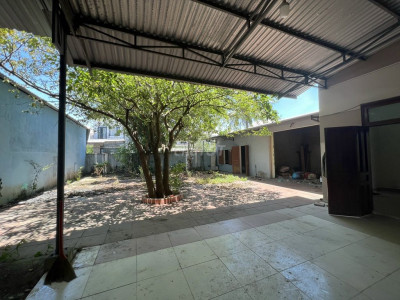 Nhà và kho,700m2, mặt tiền QL1A  27m, H. Núi Thành