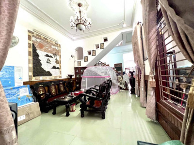 cho thuê nhà đẹp mới. phù hợp kinh doanh, buôn bán