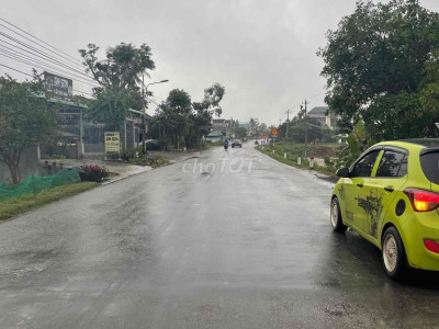 Mặt tiền đường chính DT611 - Xã Quế Mỹ - Quế Sơn .