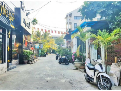 Đất phố cổ, sát chợ đêm Nguyễn Hoàng