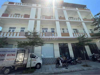 2 Mặt tiền đường Chiến Thắng