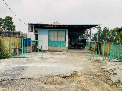 Cần cho thuê nhà xưởng rộng 300m2