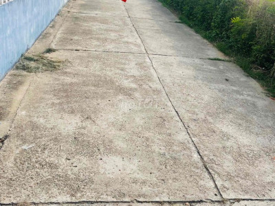 đất quảng đại chính chủ bê tông 4m dân cư đông