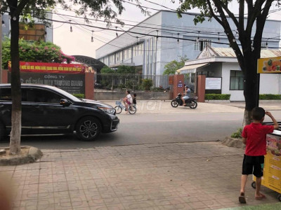 cho thuê mặt bằng rộng 7m