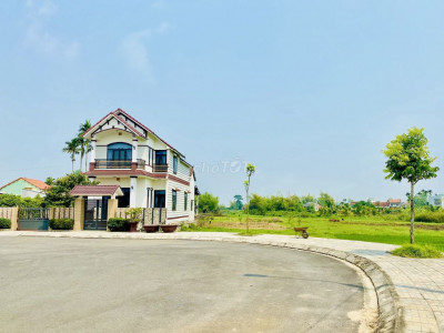 Bán gấp đất gần chợ thuận lợi kinh doanh chỉ 1ty2