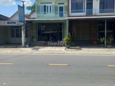 Nhà mặt tiền 155m2, 4 p. ngủ, ql40b, gần ub xã