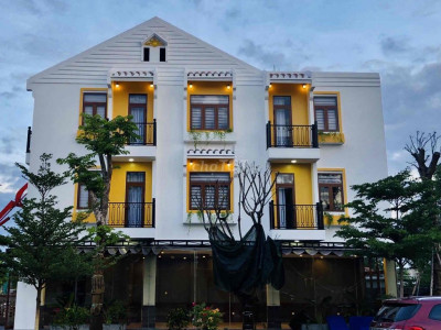 CHÍNH CHỦ CHO THUÊ MẶT BẰNG 2 MẶT TIỀN 200m2