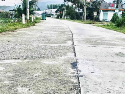 Bán đất MT DH Quế Xuân 2, DT gần 1100m2, 200m2 đất ở,có nhà C4, 1,3 tỷ