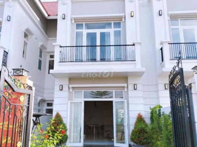 CHO THUÊ BIỆT THỰ HOA SỨ MỚI XÂY GẦN SÂN BAY CHU LAI QUẢNG NAM