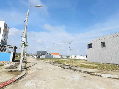 Sập hầm lô đất siêu đẹp gần biển Tam Thanh đường 17m5 giá chỉ 800triệu