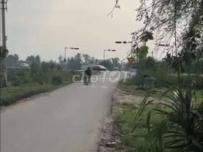 Bán gấp đất mặt tiền trục chính Tam Hòa Núi Thành