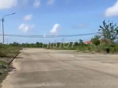 Bán đất trục chính sát UBND tam anh nam