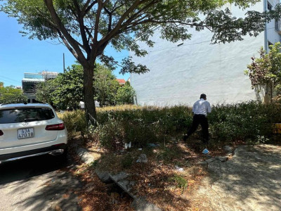 Cho thuê đất Lý Nam Đế, Hội An, đối diện sân vận động, thuận tiện KD