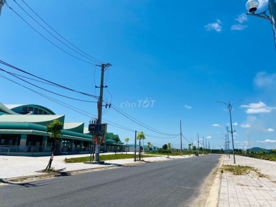 Đất full ODT 205m2 Sát mặt tiền đường nhựa -Cạnh chợ trung tâm -Sẵn sổ