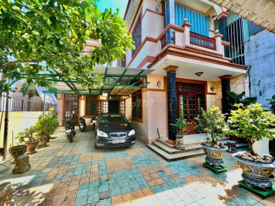 Bán biệt thự đường Hồng Lư, Hòa Hương: 191m2, cách Phan Chu Trinh 20m