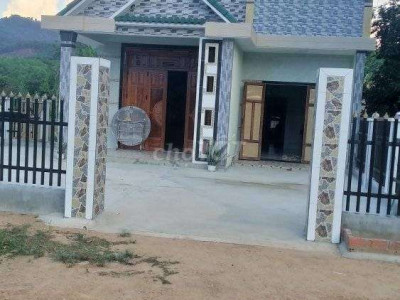 Cần bán nhà vườn views cánh đồng mát mẻ .Nhà 7 phòng +1heat đất CLN