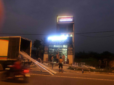 Cho thuê nhà 3 tầng mặt tiền quốc lộ 1A