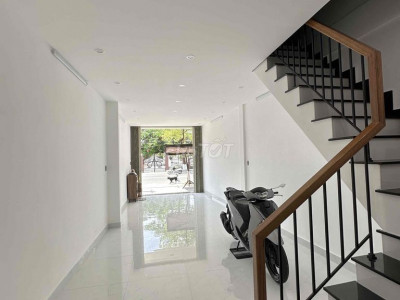 cho Thuê nhà nguyên căn mặt tiền PcT