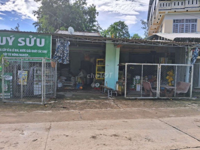 Mặt bằng kinh doanh có phòng ngủ, vệ sinh đây đủ