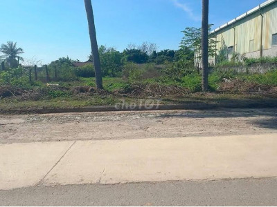 Chính chủ cần cho thuê 800m2 đất tại ngã 3 hòa khương giao đại hiệp