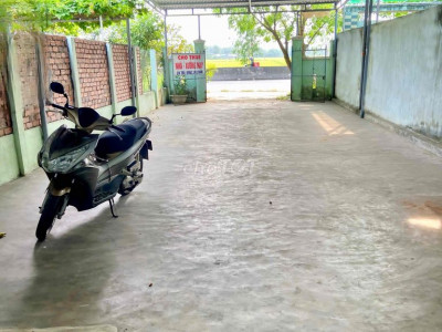 Mặt bằng kinh doanh + ở (6*50=300 m2)