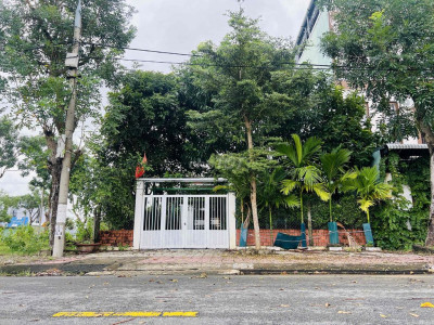 Nhà vườn 2 phòng ngủ, đối diện hồ sinh thái