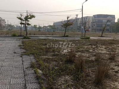 Đất sát biển gần bãi tắm Viêm Đông du lịch