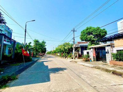 Đất Trung Tâm Nam Phước- Sát Chợ Huyện-90m2 Đường oto- Nhỉnh 700 triệu