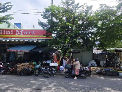 Cho thuê đất chợ Điện Ngọc