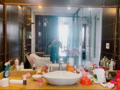 NHÀ 2 TẦNG 2PN GẦN KHỐI PHỐ GIANG TẮC ĐIỆN NGỌC