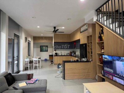 bán căn biệt thự Trần thủ độ gần Hội An  dt 450m2 đất ở có nhà yến