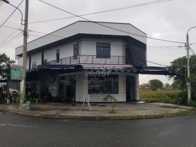 Mb lô góc đối diện chợ, cho thuê