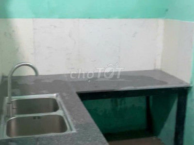 - Cho thuê nhà nguyên căn nhà ở cấp 4