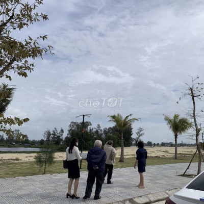 Cắt lỗ bán lô đất cạnh công viên, mặt sông Cổ Cò