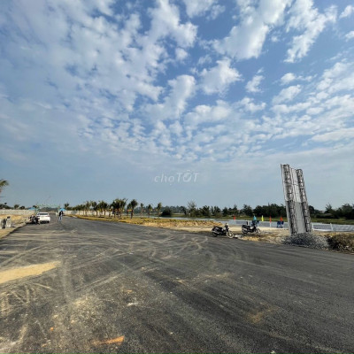 3 lô Mallorca đường 7m5  ven sông Cổ Cò giá rẽ