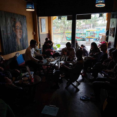 Cho thuê nhà phố cổ, 2 tầng, view sông,