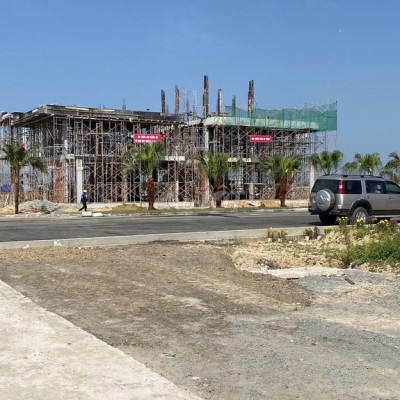 Lô góc  mặt sông Cổ Cò giá rẻ giật mình