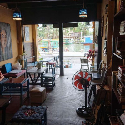 Cho thuê nhà phố cổ, mặt tiền, view sông, 2 tầng