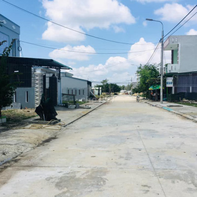 chính chủ bán vài lô sát trục DT610B , gần chợ 4xx