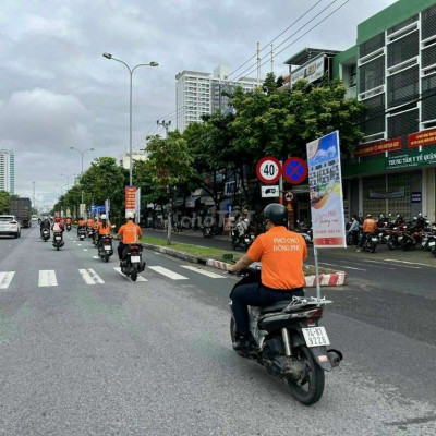 Đất đối diện chợ vợ chồng đi mỹ nên cần bán